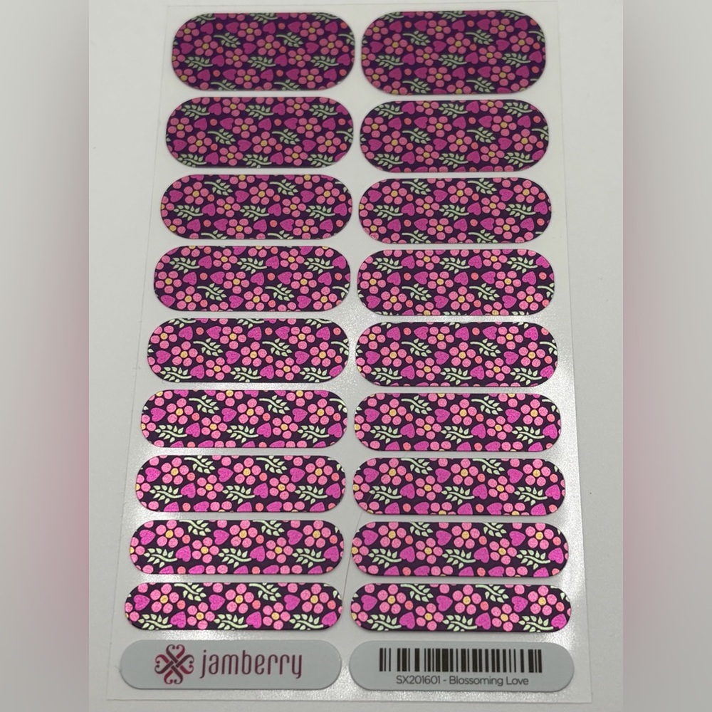 Jamberry Blossoming Love Nail Wraps